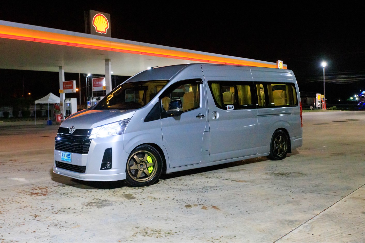 Van Standard 10 Seats