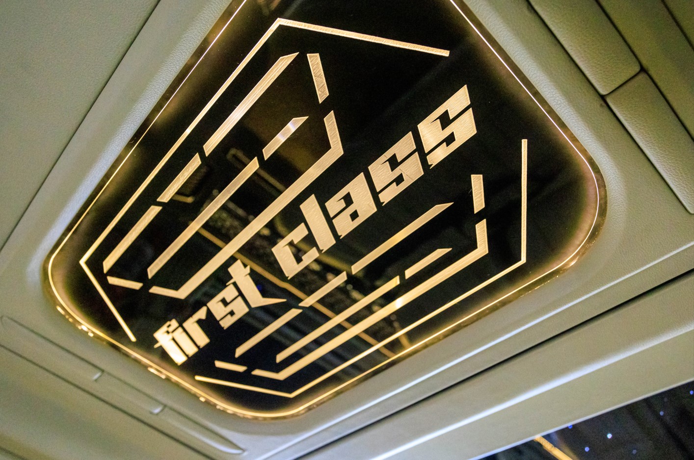 รูปรถตู้